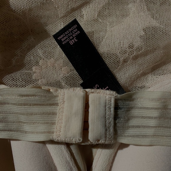 Vintage blush corset slip by Victoria’s Secret ✨ - Picture 7 of 8